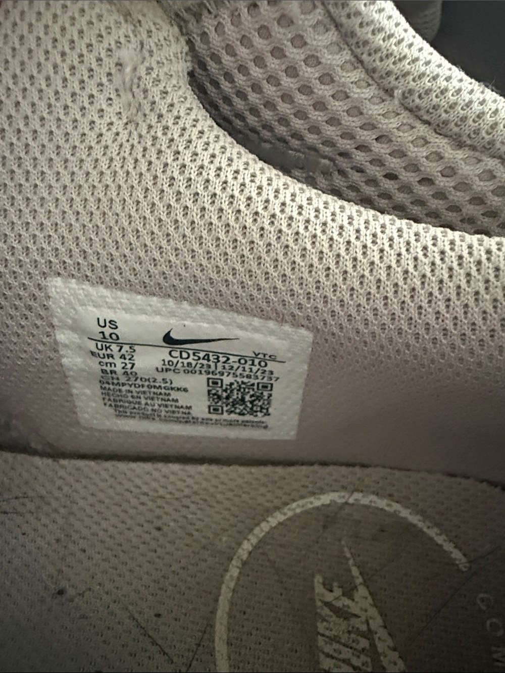 Nike Women’s Pale lavender Mesh Lace-Up Sneakers - Picture 6 of 6